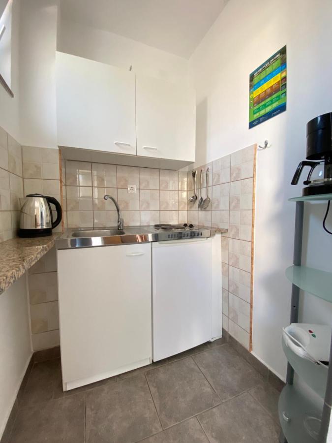 Guest House Dijana Кърк Екстериор снимка