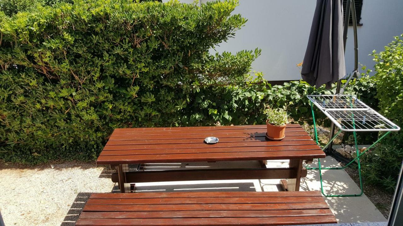 Guest House Dijana Кърк Екстериор снимка