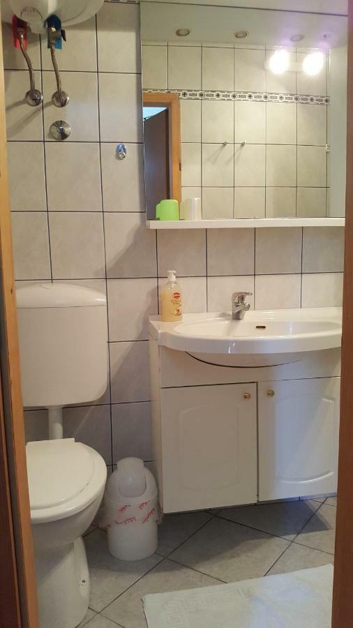 Guest House Dijana Кърк Екстериор снимка